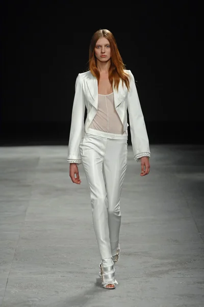Look 8